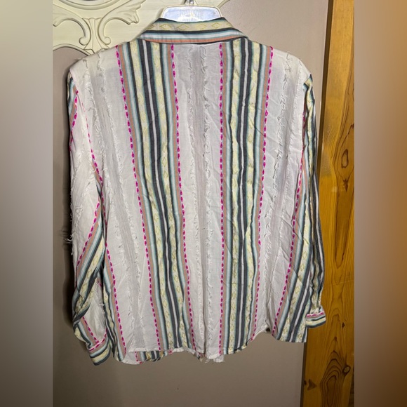 Chico's Striped Embellished Button-up Top Embroidered Beaded Butterfly Size 16 - Picture 4 of 13